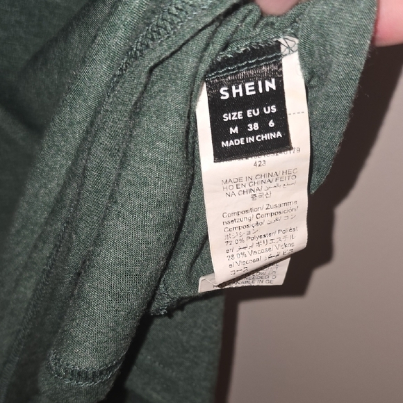 SHEIN Dark Green Eyelet Sleeve Tee LOT N - Picture 2 of 4